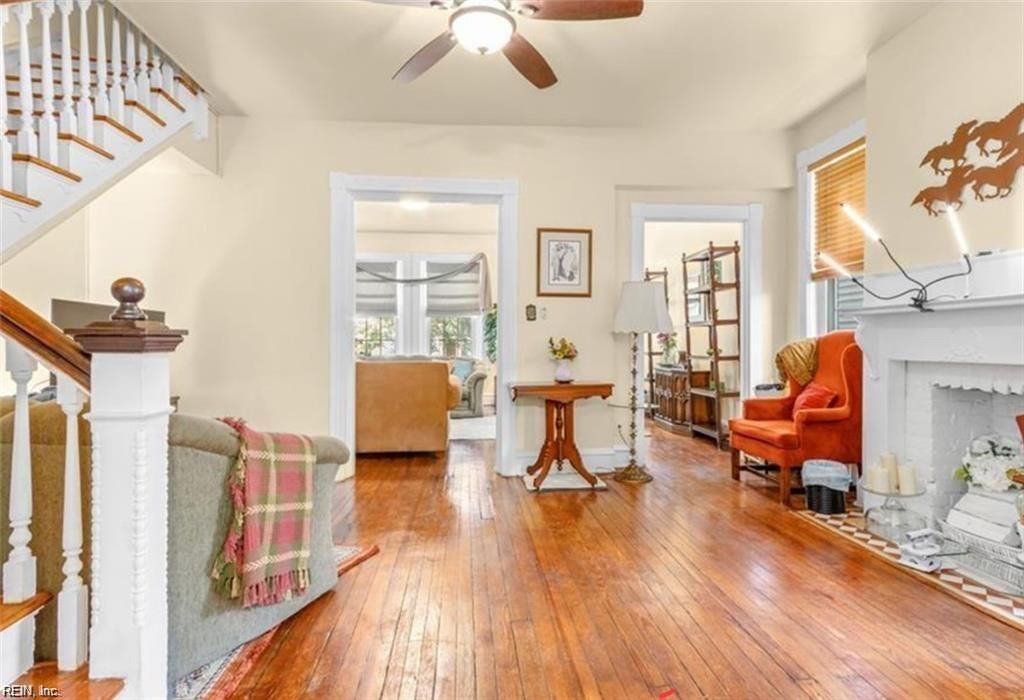 Photo of 717 Redgate Avenue, Norfolk, VA 23507 (MLS # 10617528)