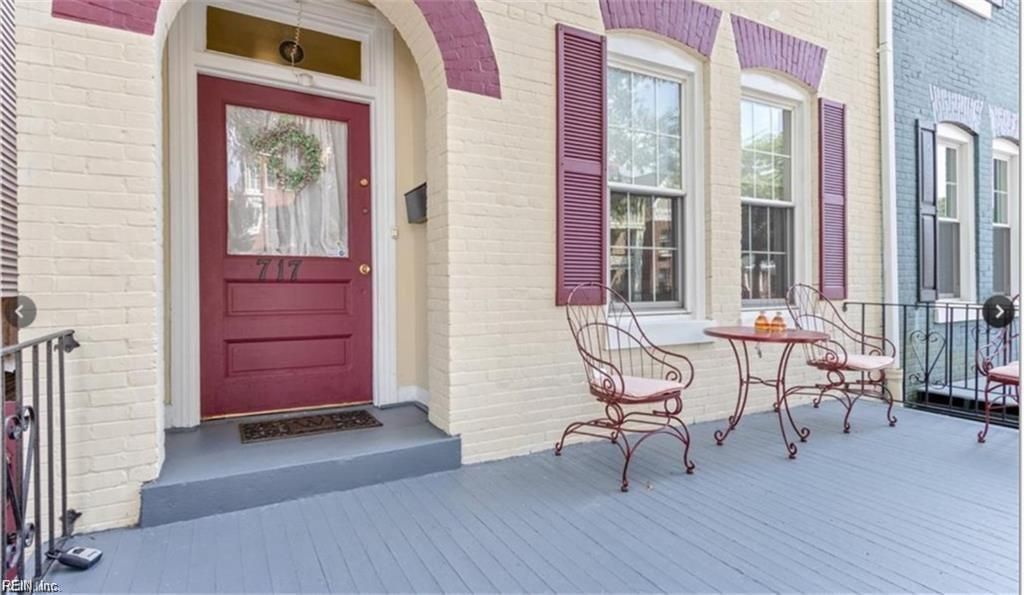 Photo of 717 Redgate Avenue, Norfolk, VA 23507 (MLS # 10617528)