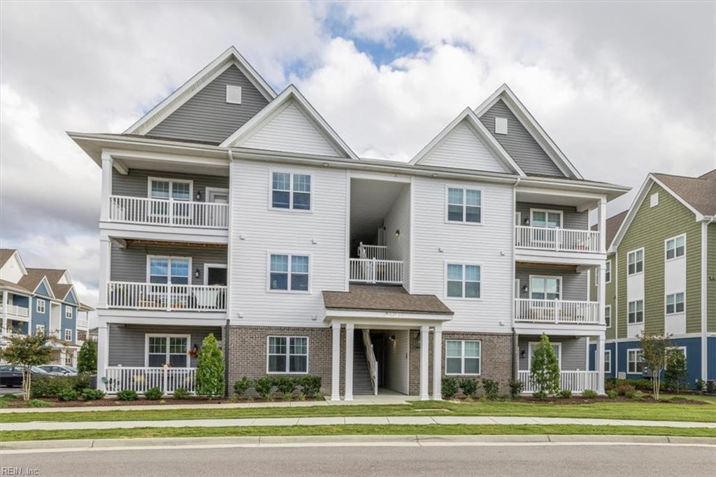 Photo of 1733 Dromolin Drive #104, Virginia Beach, VA 23456 (MLS # 10658367)