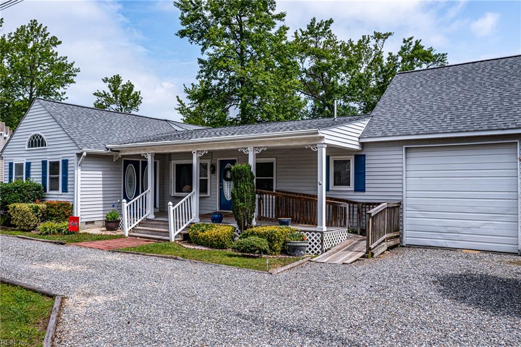 609 Pine Point DR