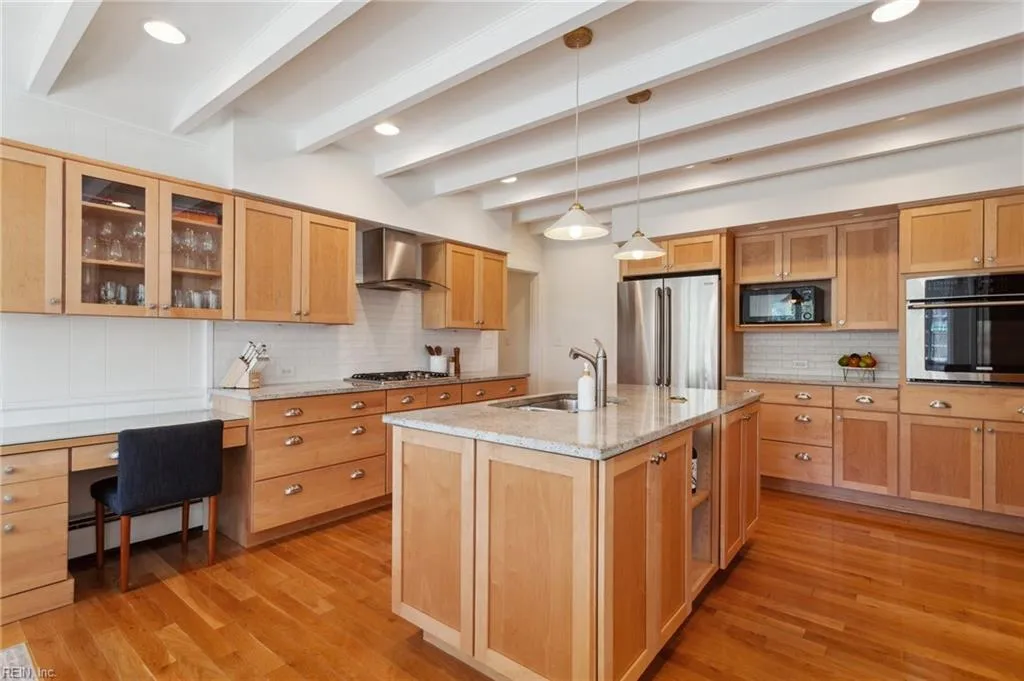 Virginia Beach, Virginia 23452, United States, 4 Bedrooms Bedrooms, ,2 BathroomsBathrooms,Residential,Active,97704