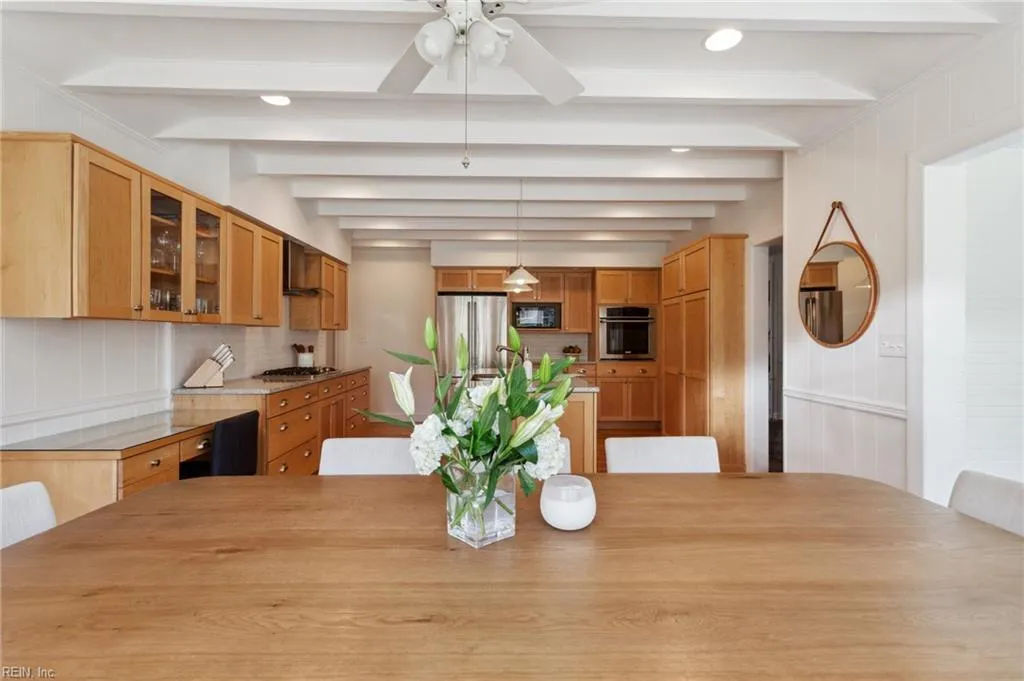 Virginia Beach, Virginia 23452, United States, 4 Bedrooms Bedrooms, ,2 BathroomsBathrooms,Residential,Active,97704