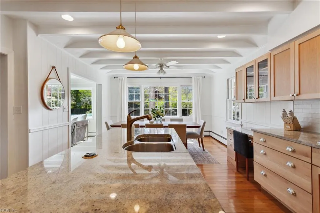 Virginia Beach, Virginia 23452, United States, 4 Bedrooms Bedrooms, ,2 BathroomsBathrooms,Residential,Active,97704