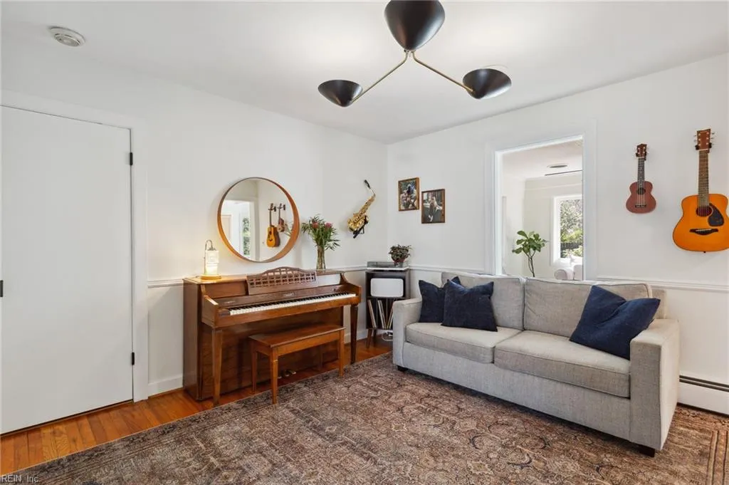 Virginia Beach, Virginia 23452, United States, 4 Bedrooms Bedrooms, ,2 BathroomsBathrooms,Residential,Active,97704