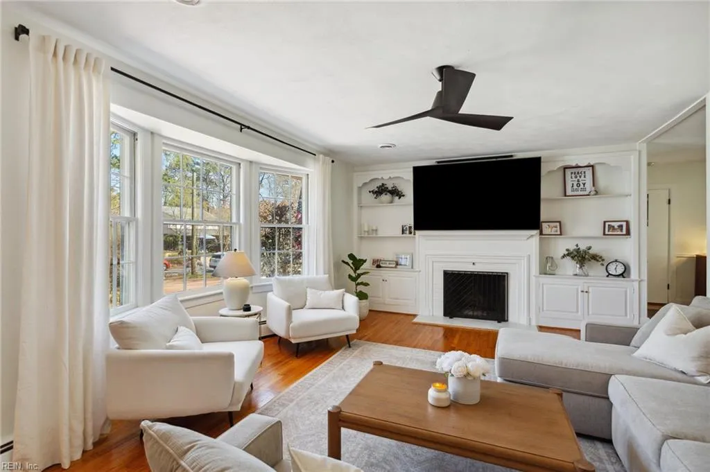 Virginia Beach, Virginia 23452, United States, 4 Bedrooms Bedrooms, ,2 BathroomsBathrooms,Residential,Active,97704