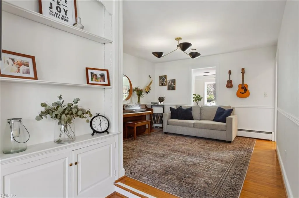 Virginia Beach, Virginia 23452, United States, 4 Bedrooms Bedrooms, ,2 BathroomsBathrooms,Residential,Active,97704