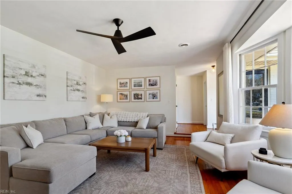 Virginia Beach, Virginia 23452, United States, 4 Bedrooms Bedrooms, ,2 BathroomsBathrooms,Residential,Active,97704