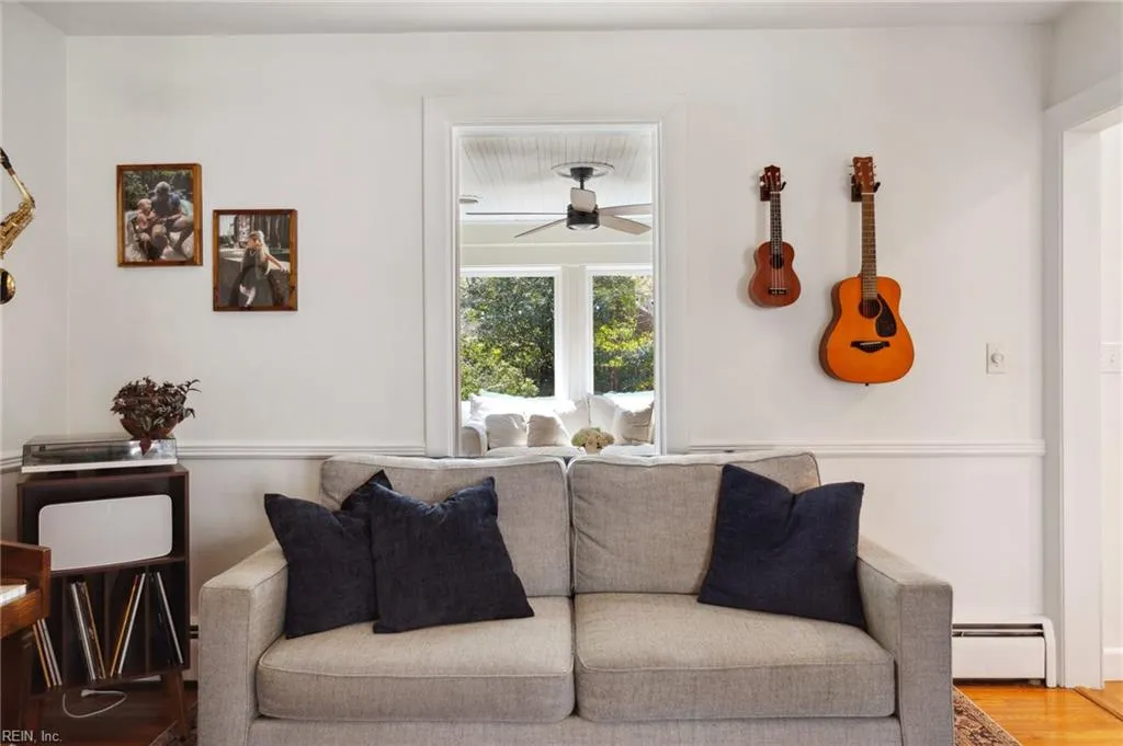 Virginia Beach, Virginia 23452, United States, 4 Bedrooms Bedrooms, ,2 BathroomsBathrooms,Residential,Active,97704