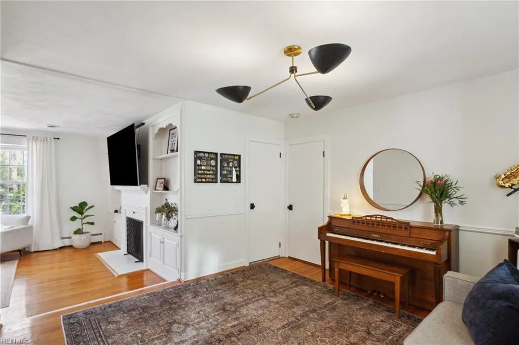 Virginia Beach, Virginia 23452, United States, 4 Bedrooms Bedrooms, ,2 BathroomsBathrooms,Residential,Active,97704