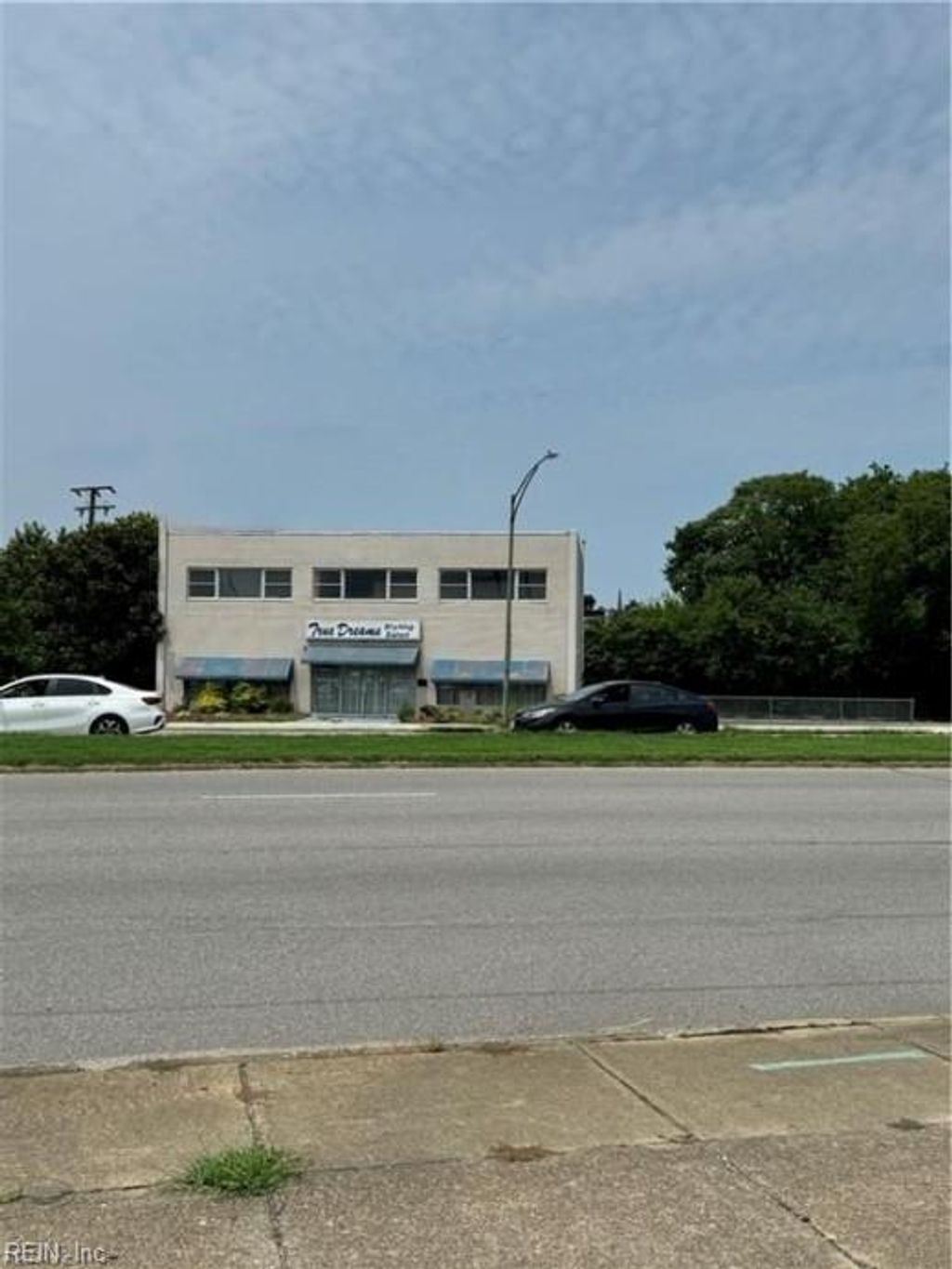 Photo of 701 Tidewater Drive, Norfolk, VA 23504 (MLS # 10613580)