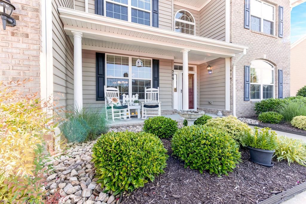 Photo of 509 Hanbury Road W, Chesapeake, VA 23322 (MLS # 10612033)