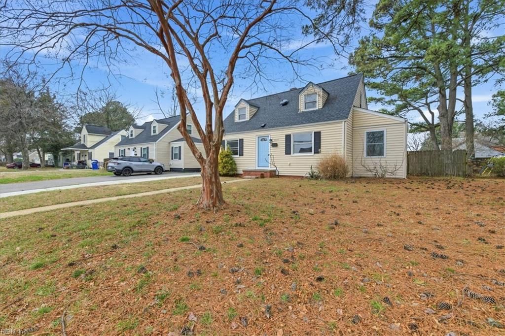 Photo of 8037 Crescent Road, Norfolk, VA 23505 (MLS # 10621584)
