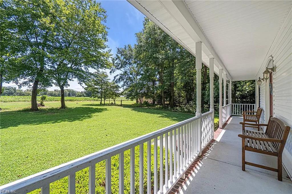 819 Lake Kilby RD
