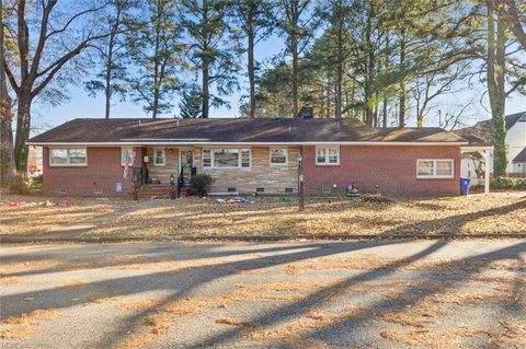 Photo of 752 Pueblo Road, Newport News, VA 23606 (MLS # 10613982)