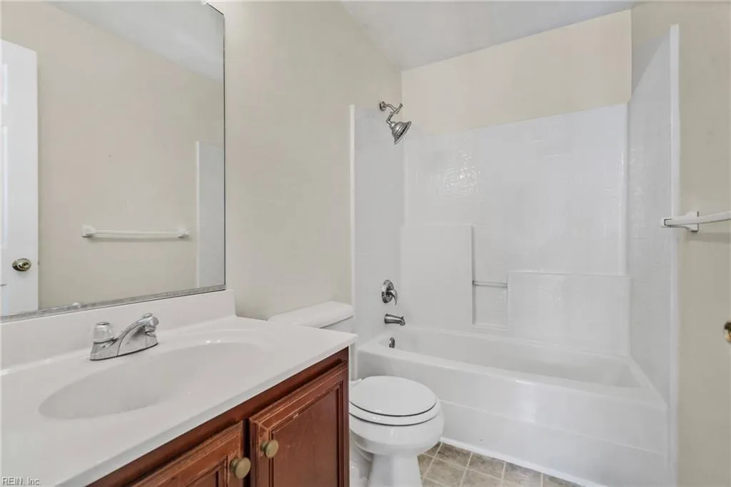 Suffolk, Virginia 23434, United States, 5 Bedrooms Bedrooms, ,3 BathroomsBathrooms,Residential,Active,112542