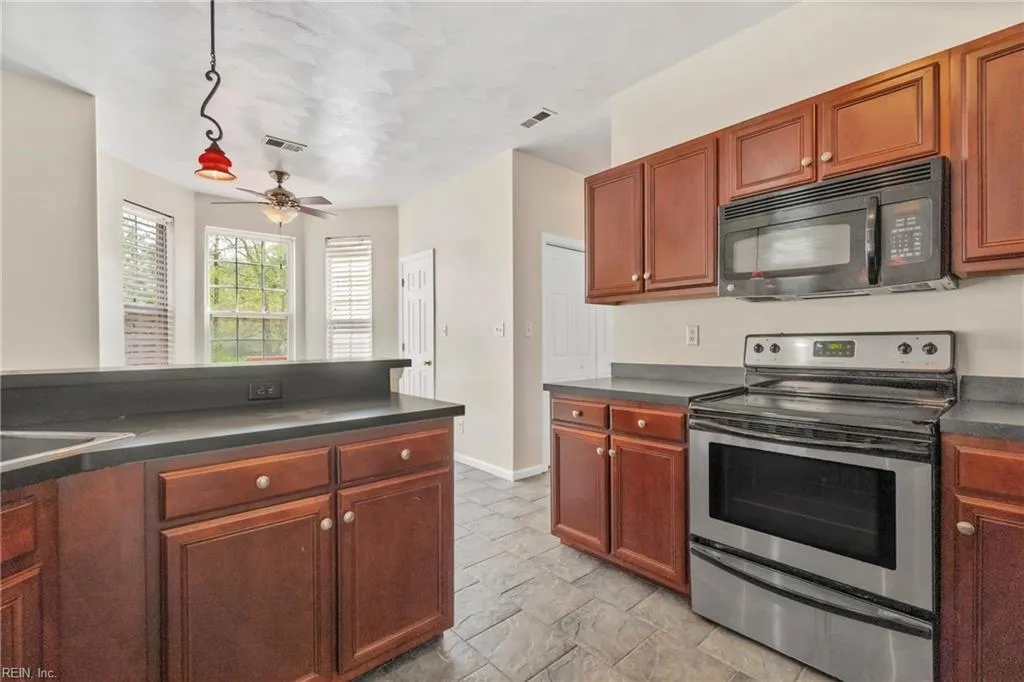 Suffolk, Virginia 23434, United States, 5 Bedrooms Bedrooms, ,3 BathroomsBathrooms,Residential,Active,112542