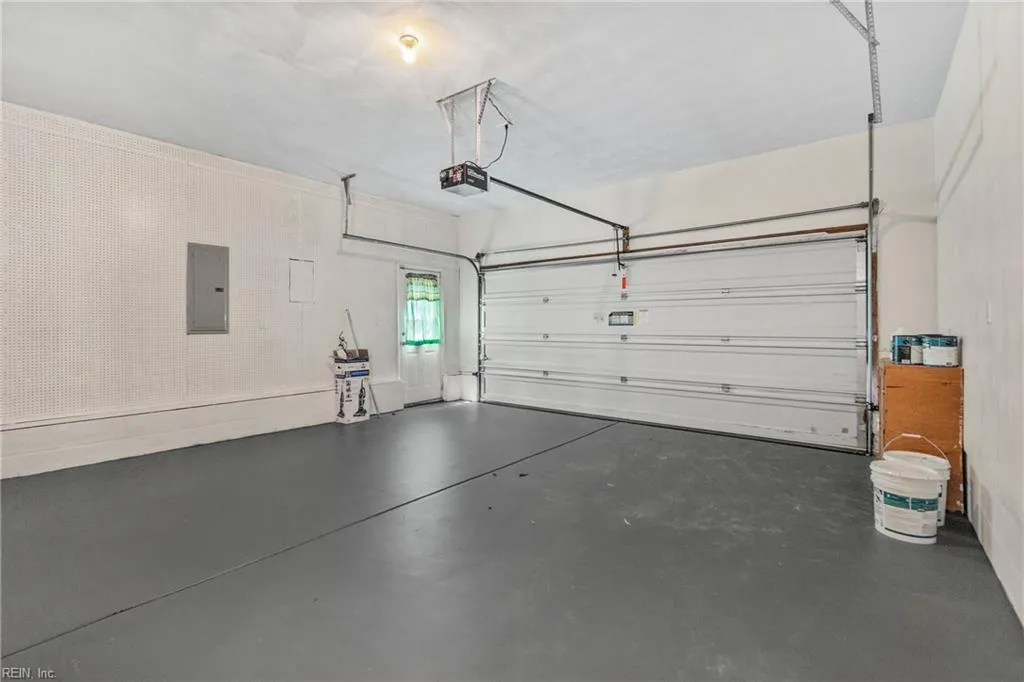 Suffolk, Virginia 23434, United States, 5 Bedrooms Bedrooms, ,3 BathroomsBathrooms,Residential,Active,112542