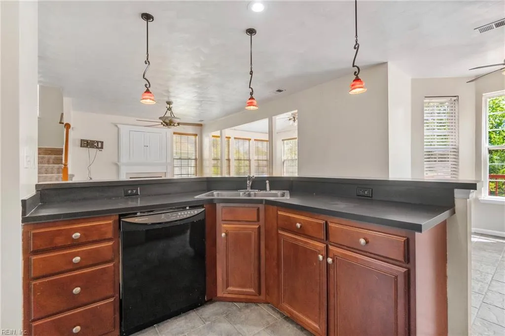 Suffolk, Virginia 23434, United States, 5 Bedrooms Bedrooms, ,3 BathroomsBathrooms,Residential,Active,112542