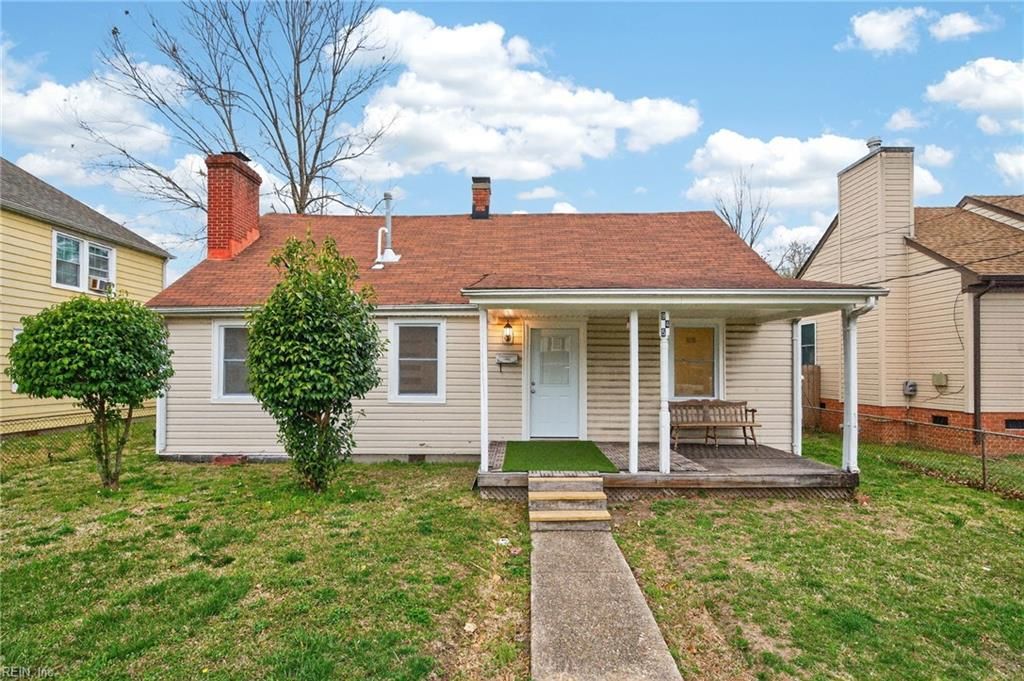 Photo of 945 17th Street, Newport News, VA 23607 (MLS # 10624915)