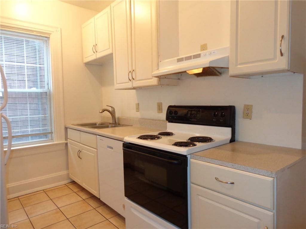Photo of 833 Westover Avenue #3, Norfolk, VA 23507 (MLS # 10618647)