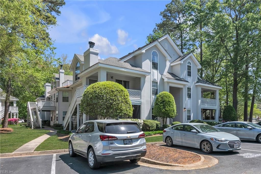 Photo of 725 Inlet Quay #C, Chesapeake, VA 23320 (MLS # 10629822)