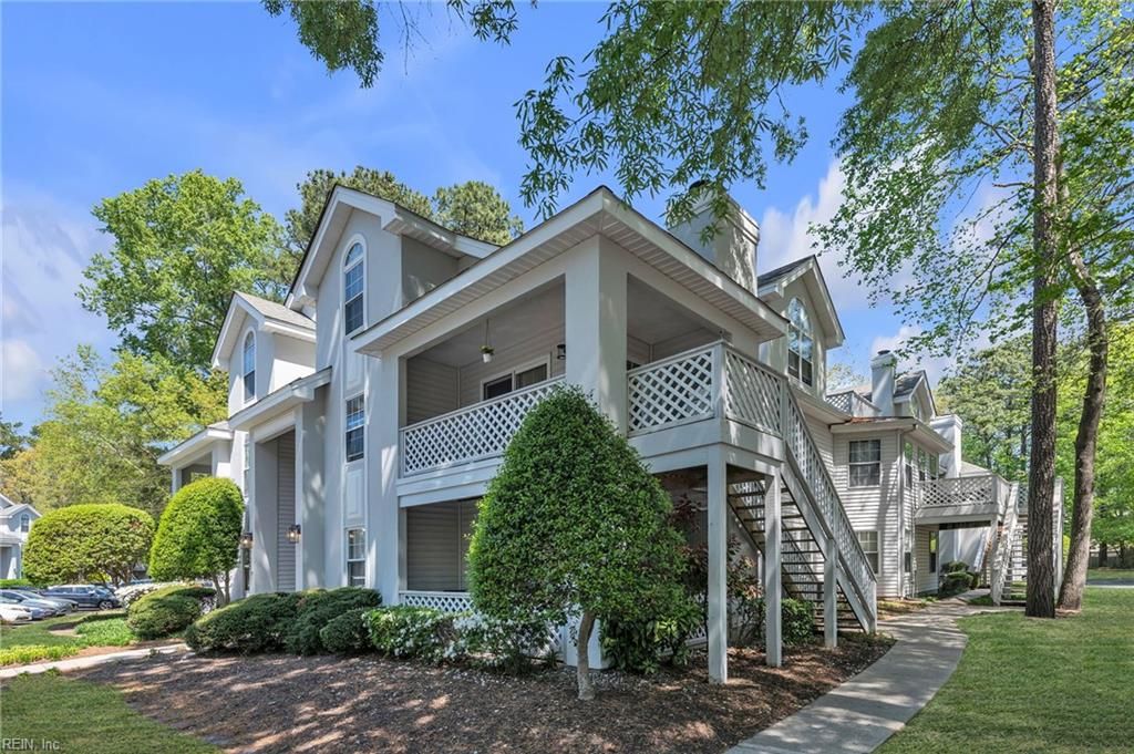 Photo of 725 Inlet Quay #C, Chesapeake, VA 23320 (MLS # 10629822)