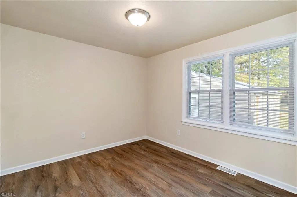 Portsmouth, Virginia 23701, United States, 3 Bedrooms Bedrooms, ,1 BathroomBathrooms,Residential,Active,109663