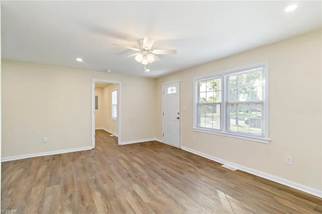 Portsmouth, Virginia 23701, United States, 3 Bedrooms Bedrooms, ,1 BathroomBathrooms,Residential,Active,109663