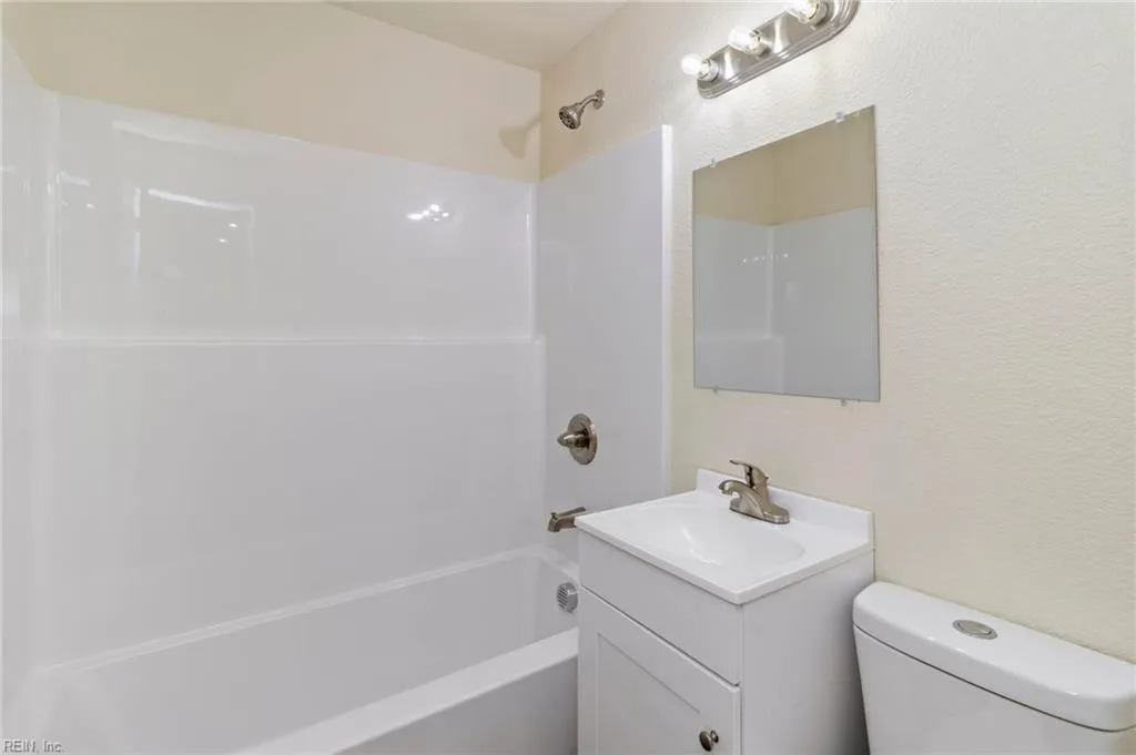 Portsmouth, Virginia 23701, United States, 3 Bedrooms Bedrooms, ,1 BathroomBathrooms,Residential,Active,109663