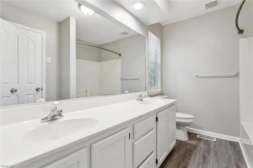 Newport News, Virginia 23602, United States, 3 Bedrooms Bedrooms, ,3 BathroomsBathrooms,Residential,Active,123570