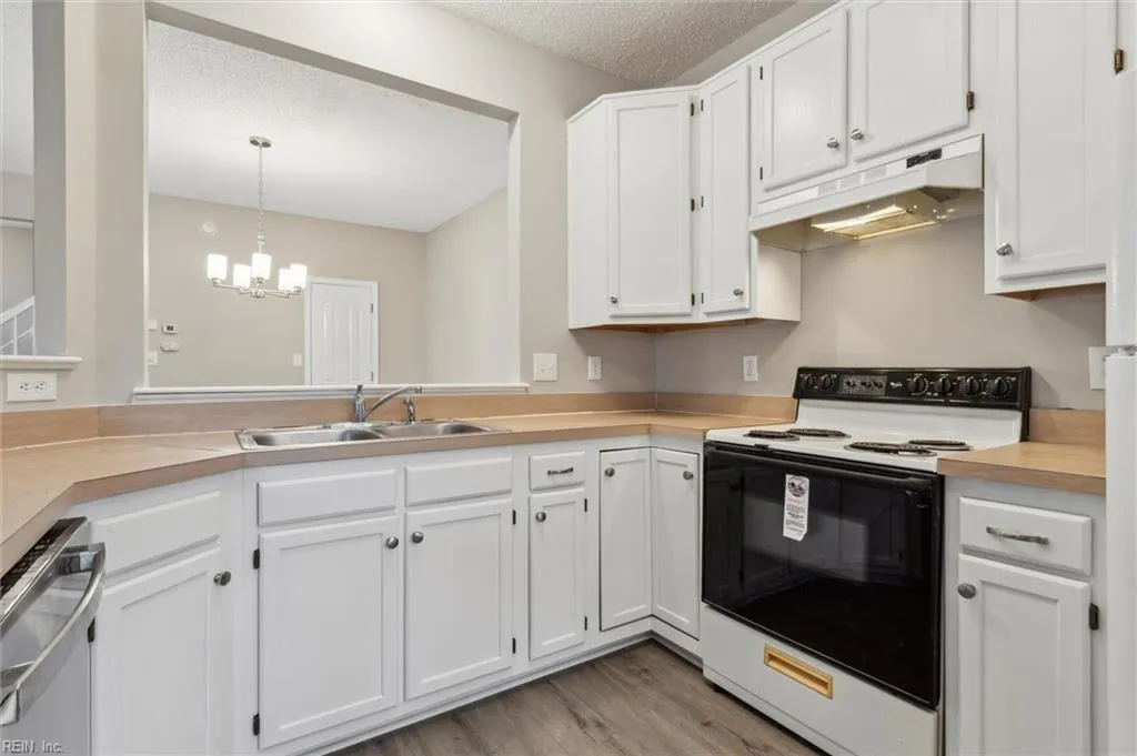 Newport News, Virginia 23602, United States, 3 Bedrooms Bedrooms, ,3 BathroomsBathrooms,Residential,Active,123570