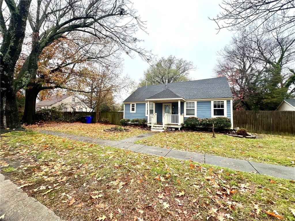 Photo of 5332 Arthur Circle, Norfolk, VA 23502 (MLS # 10612944)