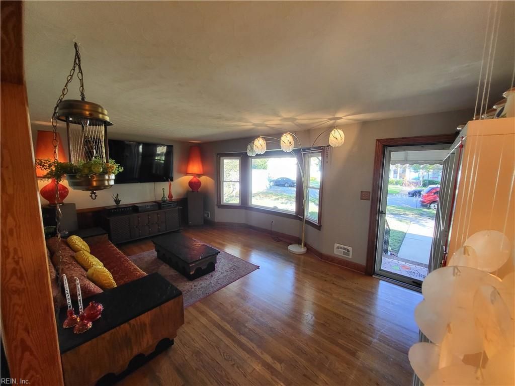 Photo of 126 Maryland Avenue, Portsmouth, VA 23707 (MLS # 10606700)