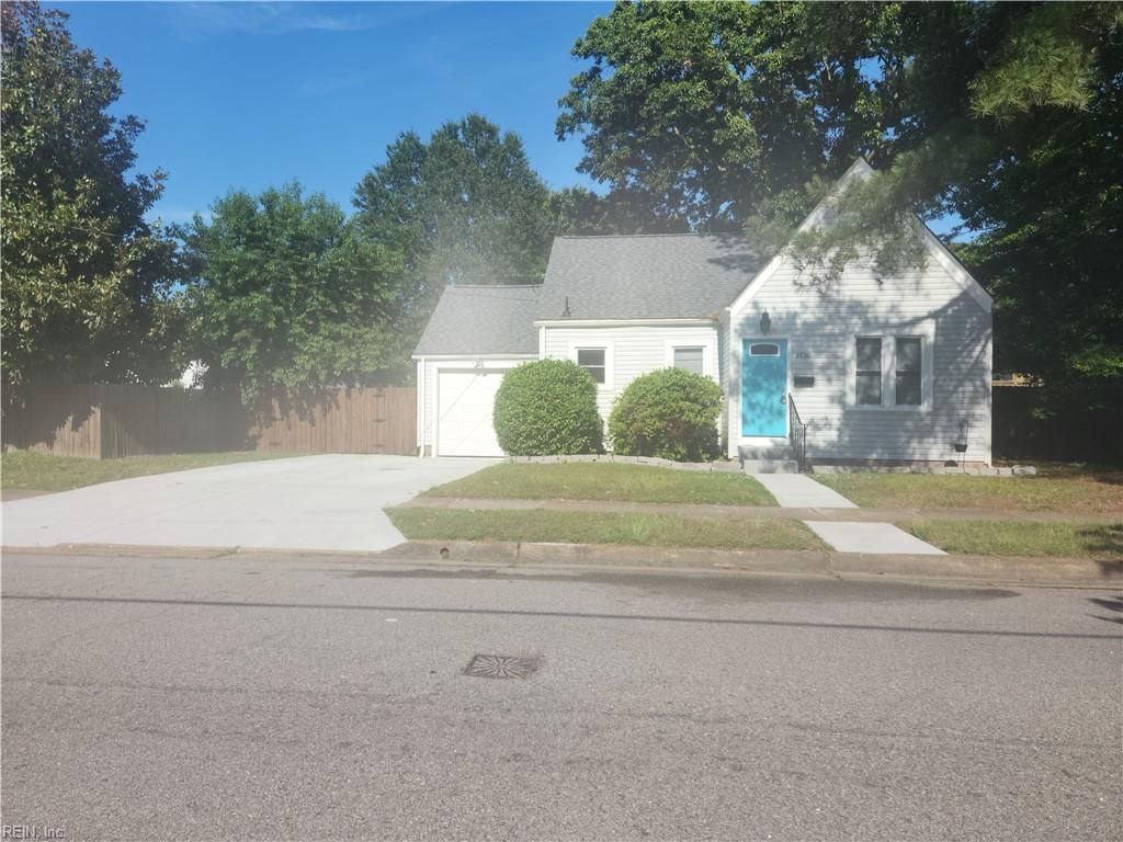 Photo of 3830 Pamlico Circle, Norfolk, VA 23513 (MLS # 10613631)