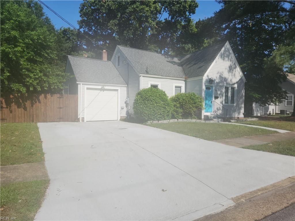 Photo of 3830 Pamlico Circle, Norfolk, VA 23513 (MLS # 10613631)