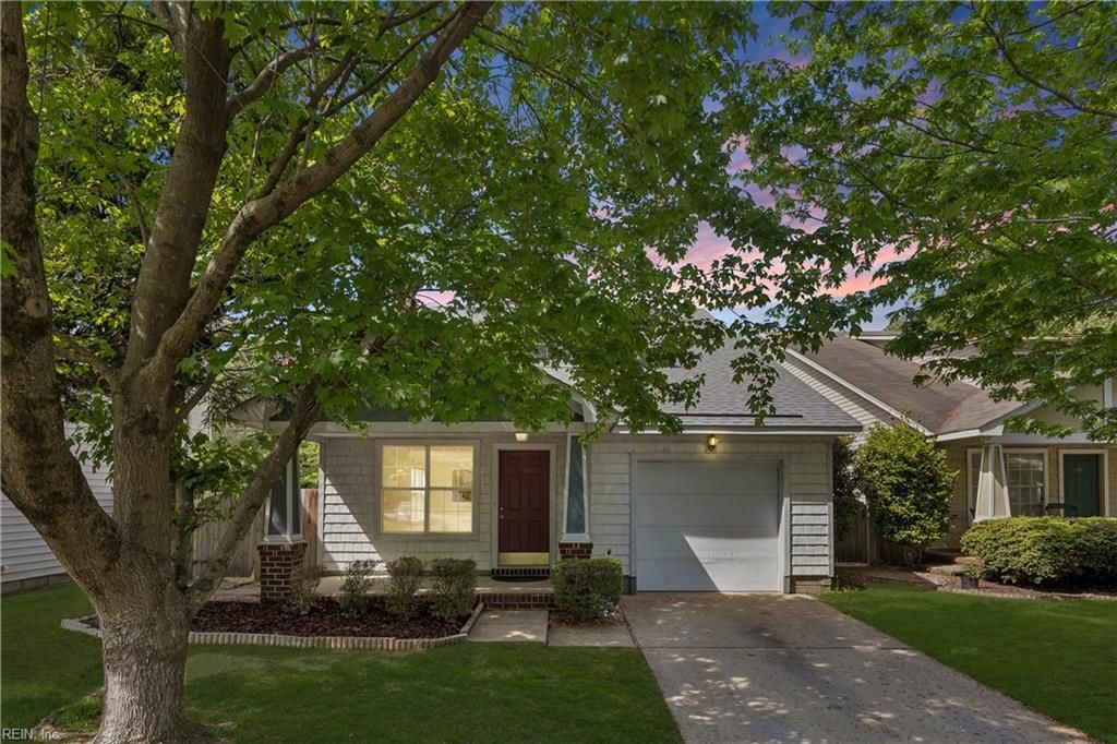 Photo of 297 Town Pointe Way, Newport News, VA 23601 (MLS # 10630439)