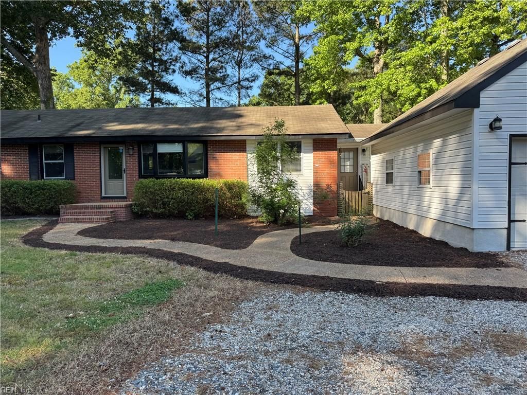 Photo of 2013 Mill Landing Road, Virginia Beach, VA 23457 (MLS # 10634586)