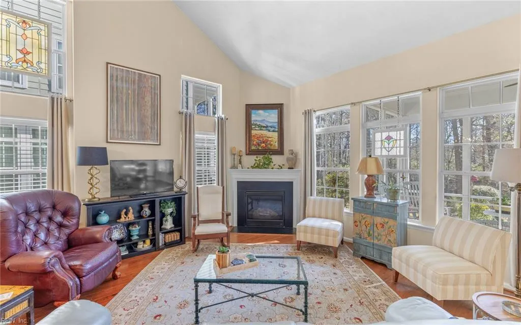 Virginia Beach, Virginia 23455, United States, 4 Bedrooms Bedrooms, ,3 BathroomsBathrooms,Residential,Pending,20470