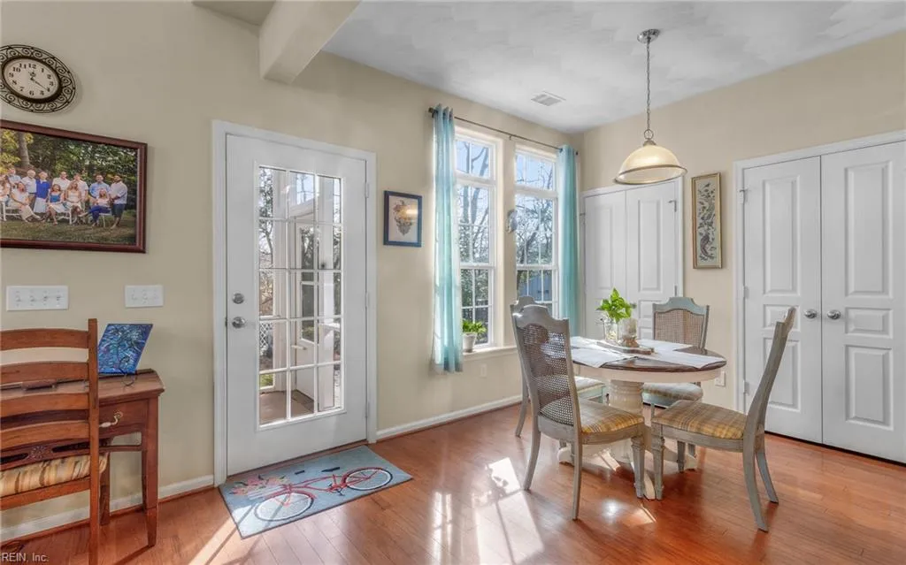 Virginia Beach, Virginia 23455, United States, 4 Bedrooms Bedrooms, ,3 BathroomsBathrooms,Residential,Pending,20470