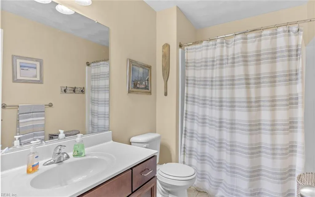 Virginia Beach, Virginia 23455, United States, 4 Bedrooms Bedrooms, ,3 BathroomsBathrooms,Residential,Pending,20470