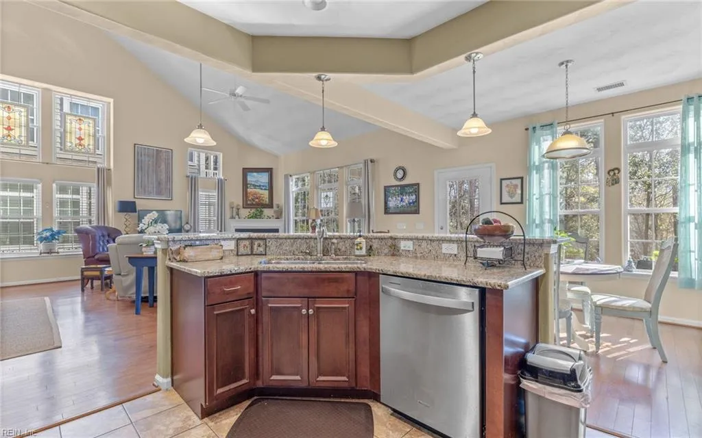 Virginia Beach, Virginia 23455, United States, 4 Bedrooms Bedrooms, ,3 BathroomsBathrooms,Residential,Pending,20470