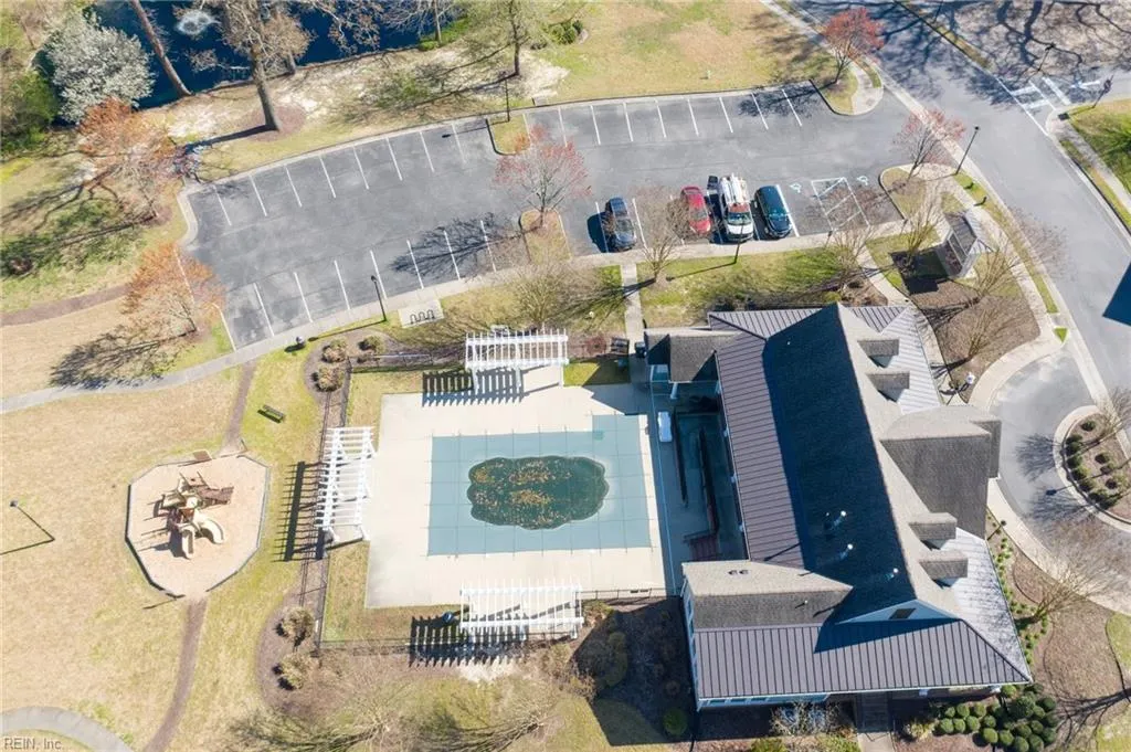 Virginia Beach, Virginia 23455, United States, 4 Bedrooms Bedrooms, ,3 BathroomsBathrooms,Residential,Pending,20470