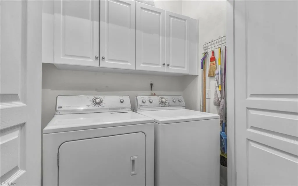 Virginia Beach, Virginia 23455, United States, 4 Bedrooms Bedrooms, ,3 BathroomsBathrooms,Residential,Pending,20470