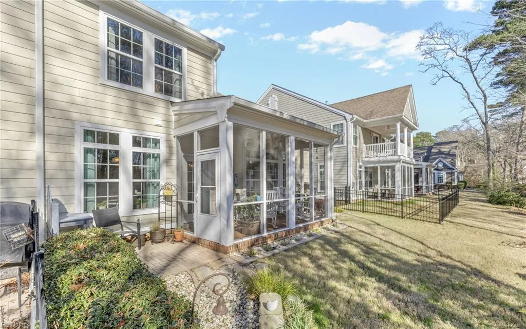 Virginia Beach, Virginia 23455, United States, 4 Bedrooms Bedrooms, ,3 BathroomsBathrooms,Residential,Pending,20470