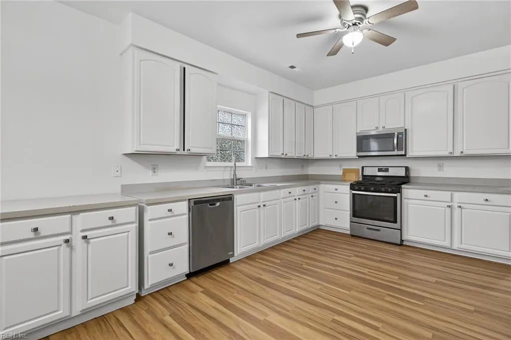 Suffolk, Virginia 23434, United States, 3 Bedrooms Bedrooms, ,3 BathroomsBathrooms,Residential,Active,182475