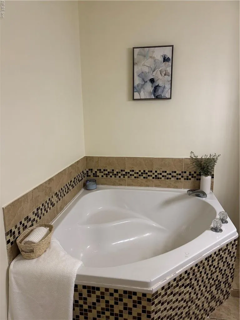 Suffolk, Virginia 23434, United States, 3 Bedrooms Bedrooms, ,3 BathroomsBathrooms,Residential,Active,182475