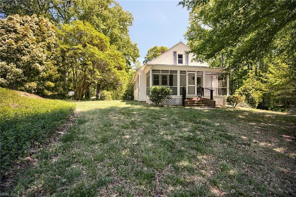 Photo of 59 WEST POINT Road, Lancaster, VA 22503 (MLS # 10630153)