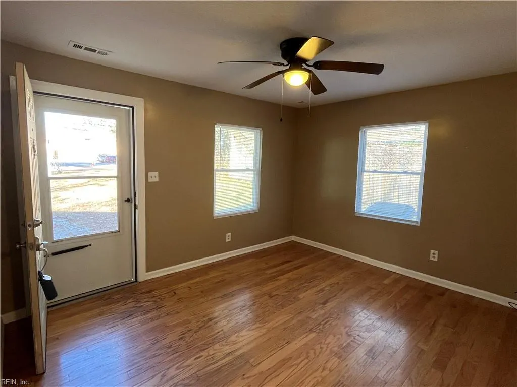 Virginia Beach, Virginia 23454, United States, 3 Bedrooms Bedrooms, ,1 BathroomBathrooms,Residential,Active,17253