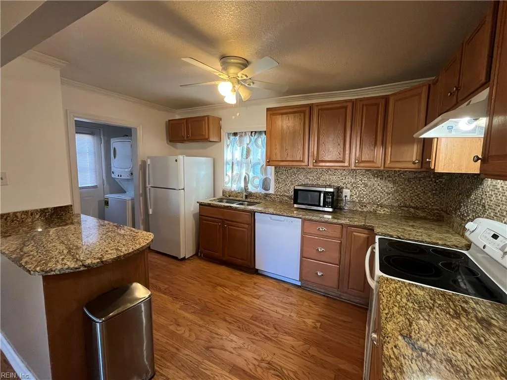 Virginia Beach, Virginia 23454, United States, 3 Bedrooms Bedrooms, ,1 BathroomBathrooms,Residential,Active,17253