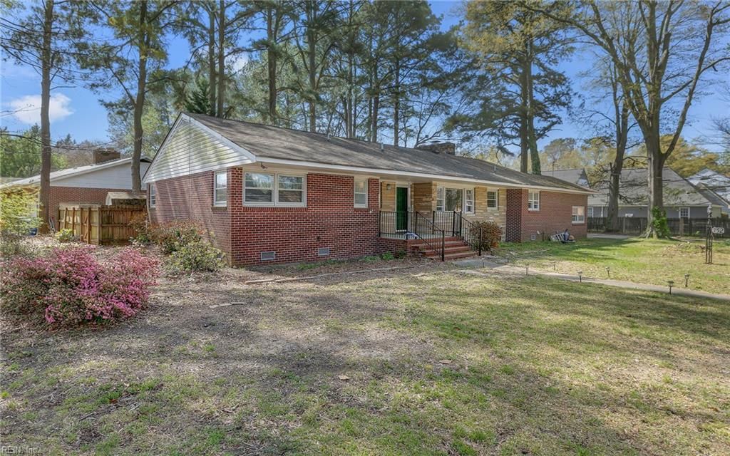 Photo of 752 Pueblo Road, Newport News, VA 23606 (MLS # 10628463)